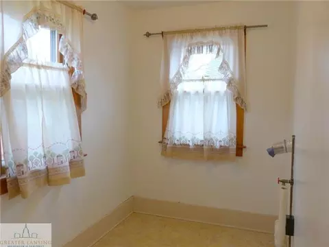 105 S Mead St, Saint Johns, MI 48879 photo 6