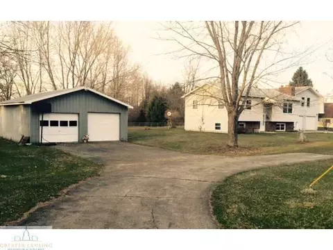 2082 W Clark, Dewitt, MI 48820 photo 2