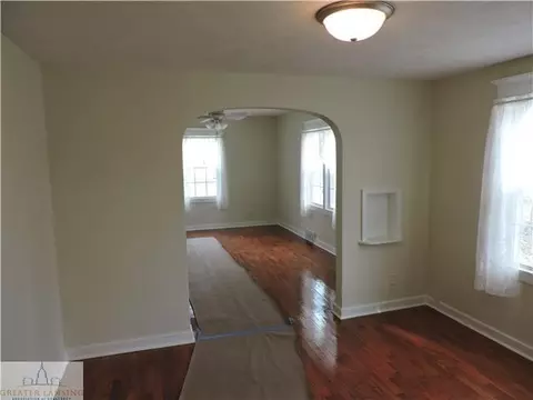 1127 Alsdorf St, Lansing, MI 48910 photo 3