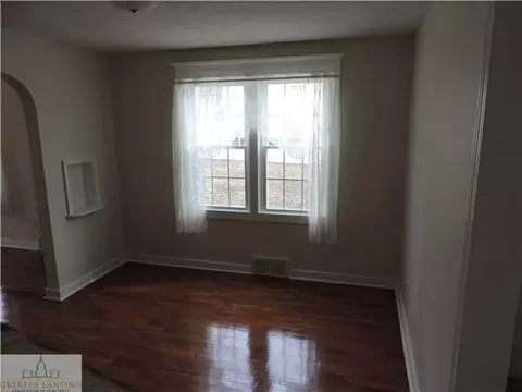 1127 Alsdorf St, Lansing, MI 48910 photo 8