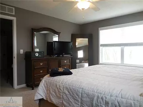 1126 Oakwood Dr, Dewitt, MI 48820 photo 14