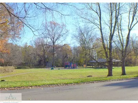 2260 Tecumseh River Rd, Lansing, MI 48906 photo 2
