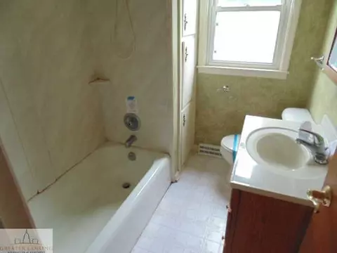 644 Kendon Dr, Lansing, MI 48910 photo 10