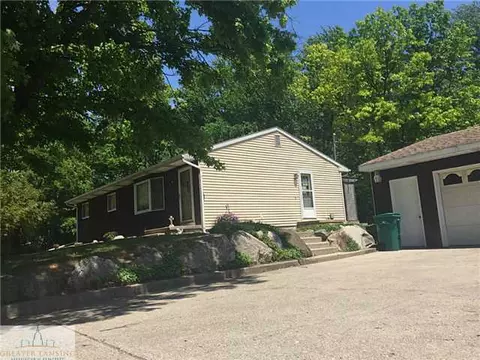 891 Fields Rd, Dansville, MI 48819 photo 2