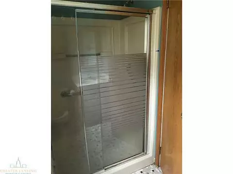 826 Maycroft Rd, Lansing, MI 48917 photo 8