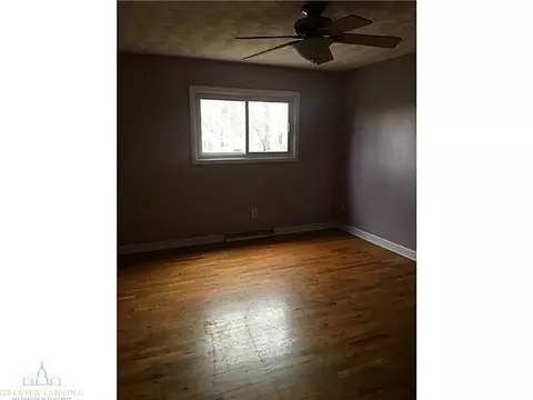 826 Maycroft Rd, Lansing, MI 48917 photo 10