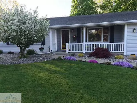 1069 Brookside, Grand Ledge, MI 48837 photo 1