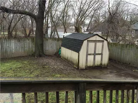 421 Huron, Lansing, MI 48915 photo 6