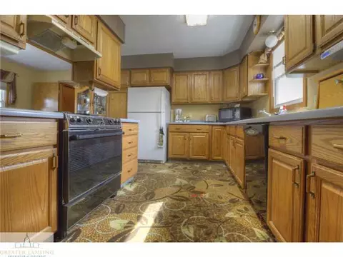 2444 Pine Tree Rd, Holt, MI 48842 photo 3