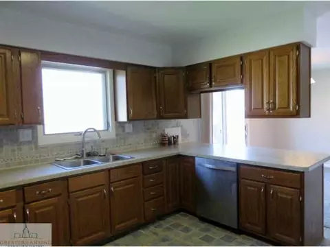 8872 W Herbison Rd, Eagle, MI 48822 photo 3