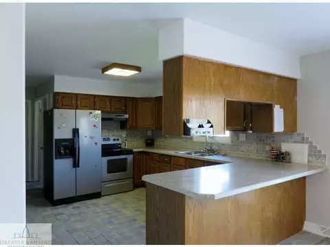 8872 W Herbison Rd, Eagle, MI 48822 photo 2
