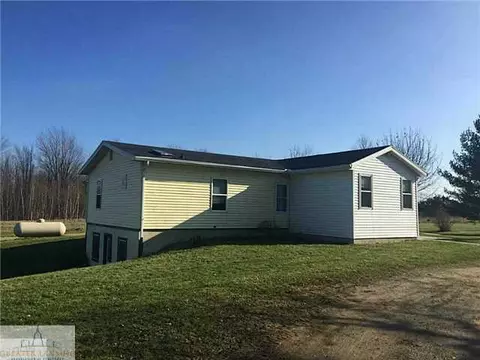 8789 S Williams Rd, Dewitt, MI 48820 photo 2