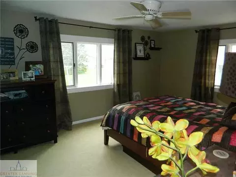 221 E Willow St, Perry, MI 48872 photo 17