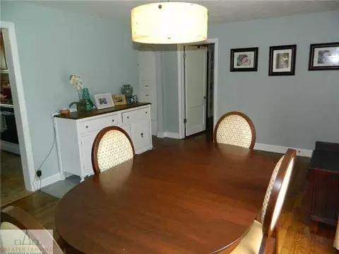 221 E Willow St, Perry, MI 48872 photo 2