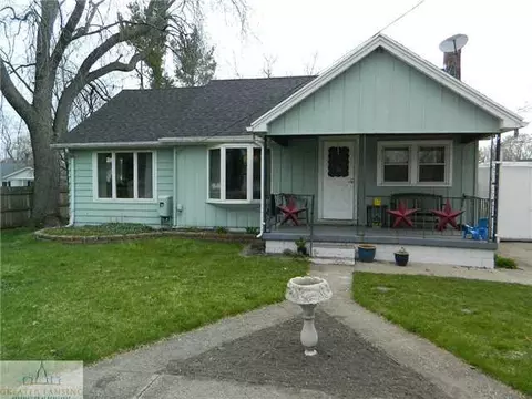 221 E Willow St, Perry, MI 48872 photo 1