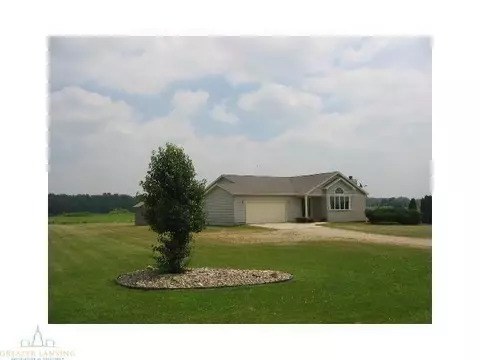 7212 Oneida, Charlotte, MI 48813 photo 1