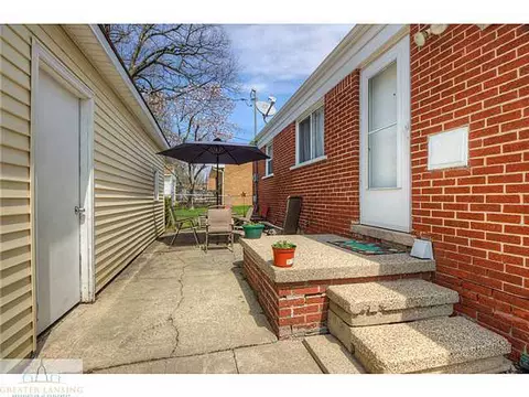 2103 Dillingham Ave, Lansing, MI 48906 photo 14