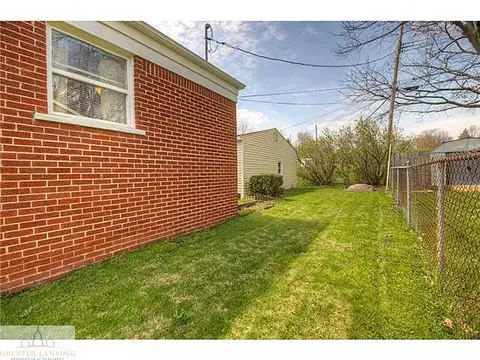 2103 Dillingham Ave, Lansing, MI 48906 photo 15