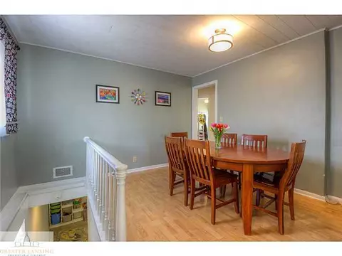 2103 Dillingham Ave, Lansing, MI 48906 photo 9