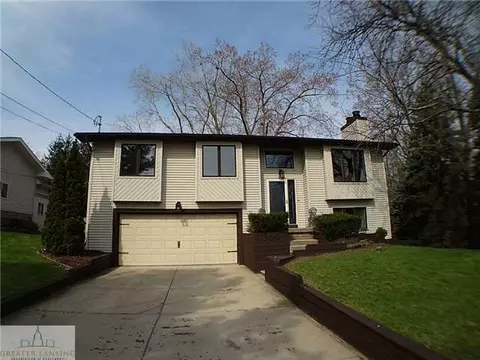 308 Riverview Dr, Dewitt, MI 48820 photo 1