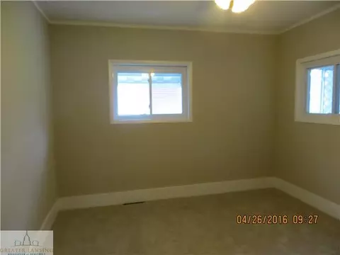 406 E State St, Saint Johns, MI 48879 photo 6