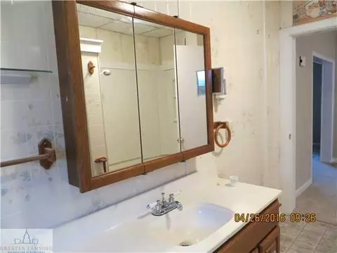 406 E State St, Saint Johns, MI 48879 photo 11