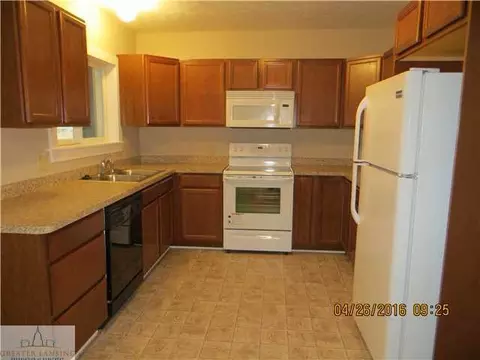 406 E State St, Saint Johns, MI 48879 photo 3