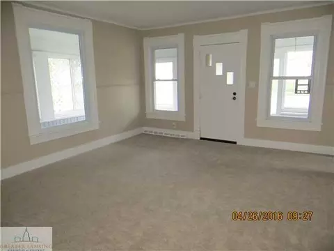 406 E State St, Saint Johns, MI 48879 photo 5
