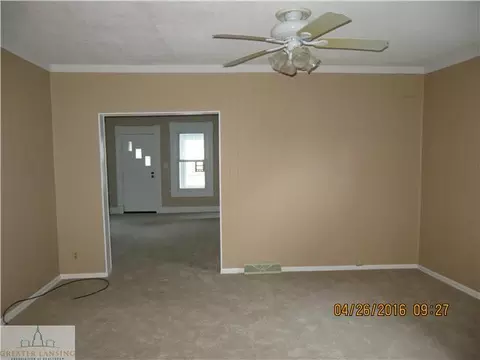 406 E State St, Saint Johns, MI 48879 photo 4