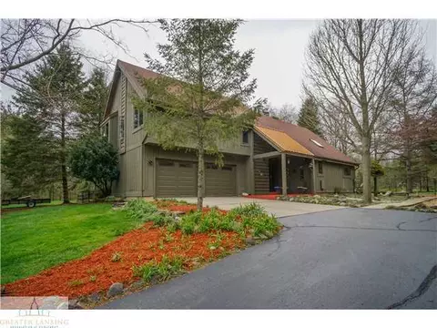 237 E Sherwood Rd, Williamston, MI 48895 photo 3