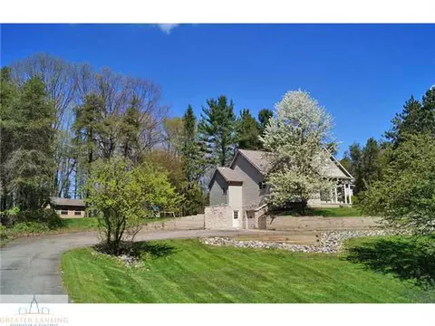 2798 Granger Rd, Lansing, MI 48917 photo 2