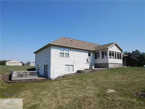 12141 Chandler Rd, Bath, MI 48808 photo 2
