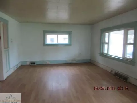 137 E Williams St, Ovid, MI 48866 photo 3