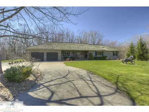707 W Main St, Dewitt, MI 48820 photo 1