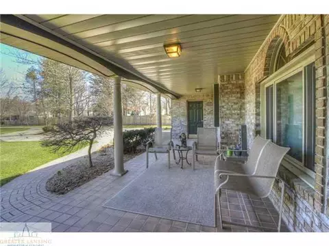 707 W Main St, Dewitt, MI 48820 photo 2