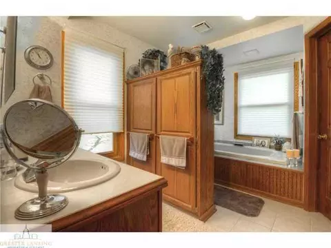 707 W Main St, Dewitt, MI 48820 photo 11