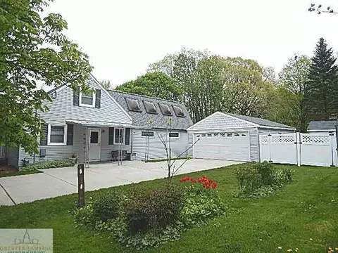 5833 Hilliard Rd, Lansing, MI 48911 photo 5