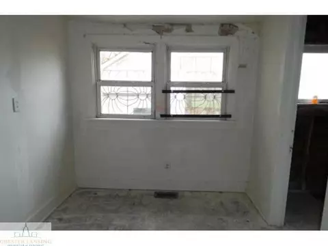 225 E Hazel St, Lansing, MI 48910 photo 9