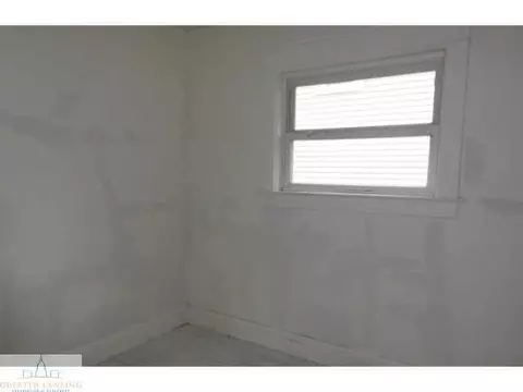 225 E Hazel St, Lansing, MI 48910 photo 5