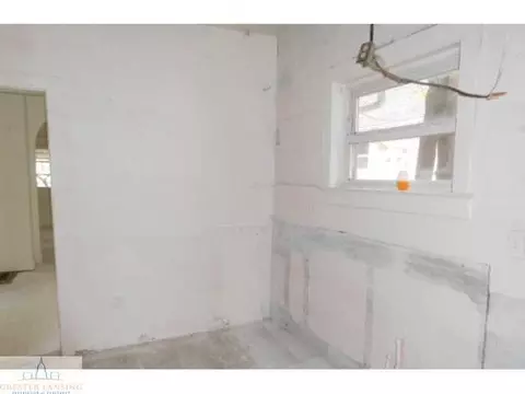 225 E Hazel St, Lansing, MI 48910 photo 8