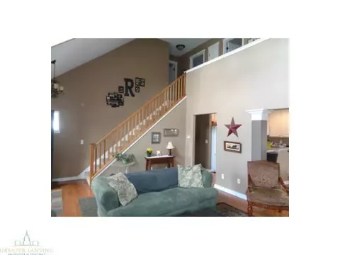 220 E Bailey Cir, Mason, MI 48854 photo 7