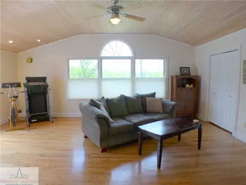 9210 Coleman, Haslett, MI 48840 photo 9