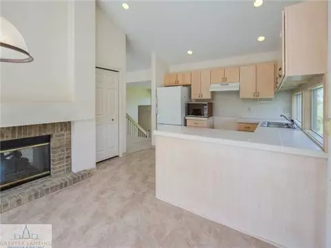 12605 S Francis Rd, Dewitt, MI 48820 photo 6