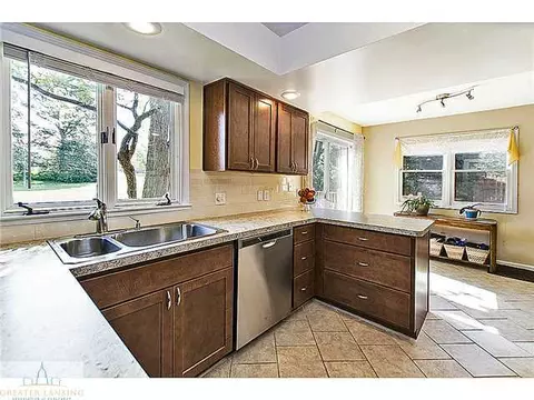 13049 Appletree Ln, Dewitt, MI 48820 photo 7