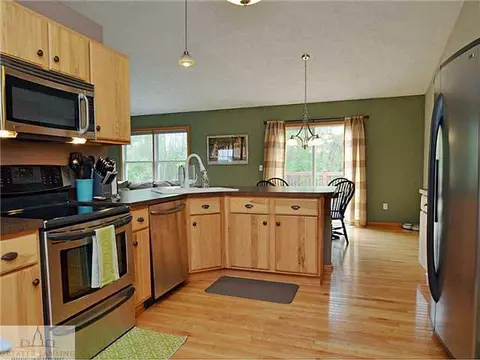 13768 Harvest Ln, Bath, MI 48808 photo 11