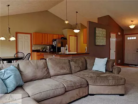 13768 Harvest Ln, Bath, MI 48808 photo 5