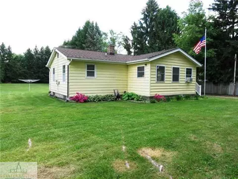 3684 E Round Lake Rd, Dewitt, MI 48820 photo 1