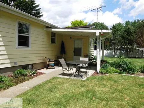 3684 E Round Lake Rd, Dewitt, MI 48820 photo 4