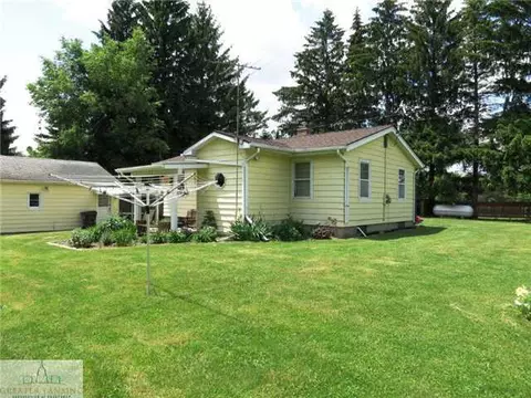 3684 E Round Lake Rd, Dewitt, MI 48820 photo 3