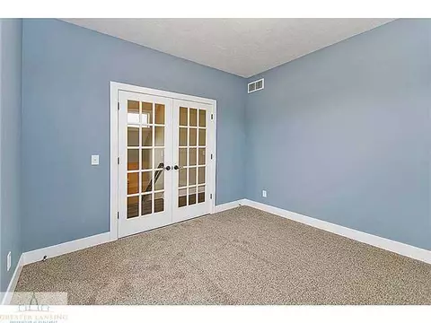 1082 Oakwood Dr, Dewitt, MI 48820 photo 3